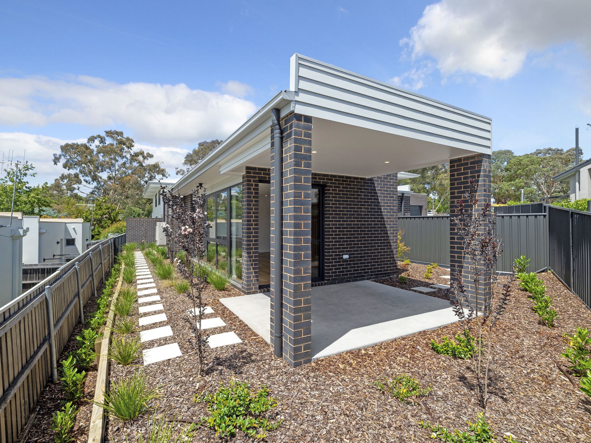 3 / 8 Aurora Close, Mawson