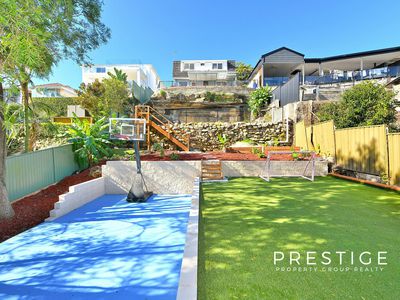 13 Gnarbo Avenue, Carss Park