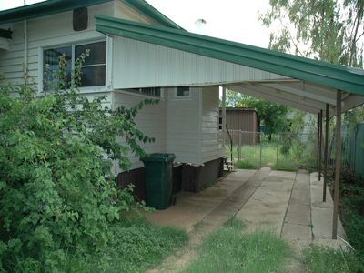 25 wonga street, Longreach