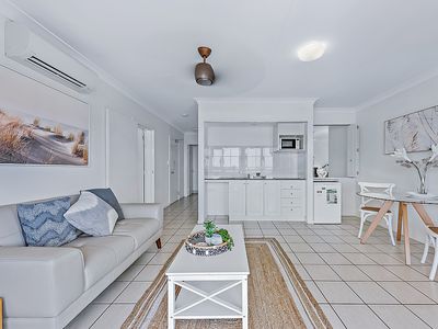 11 / 18 Golden Orchid Drive, Airlie Beach