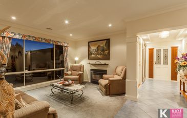 13 Castle Court, Beaconsfield