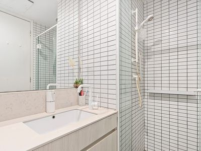 704a / 1 Finch Street, Malvern East