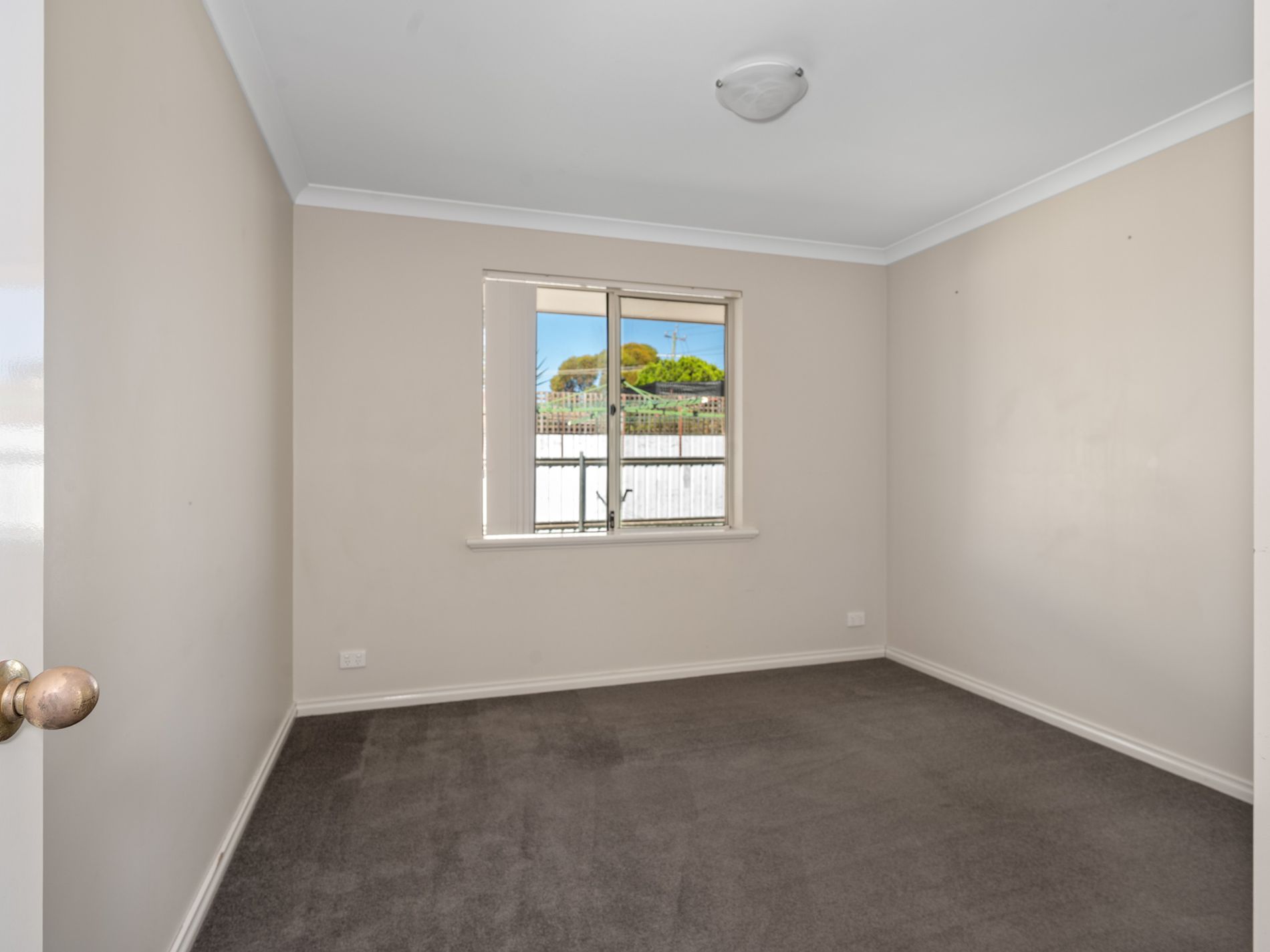 25 Cotter Street North , Hannans