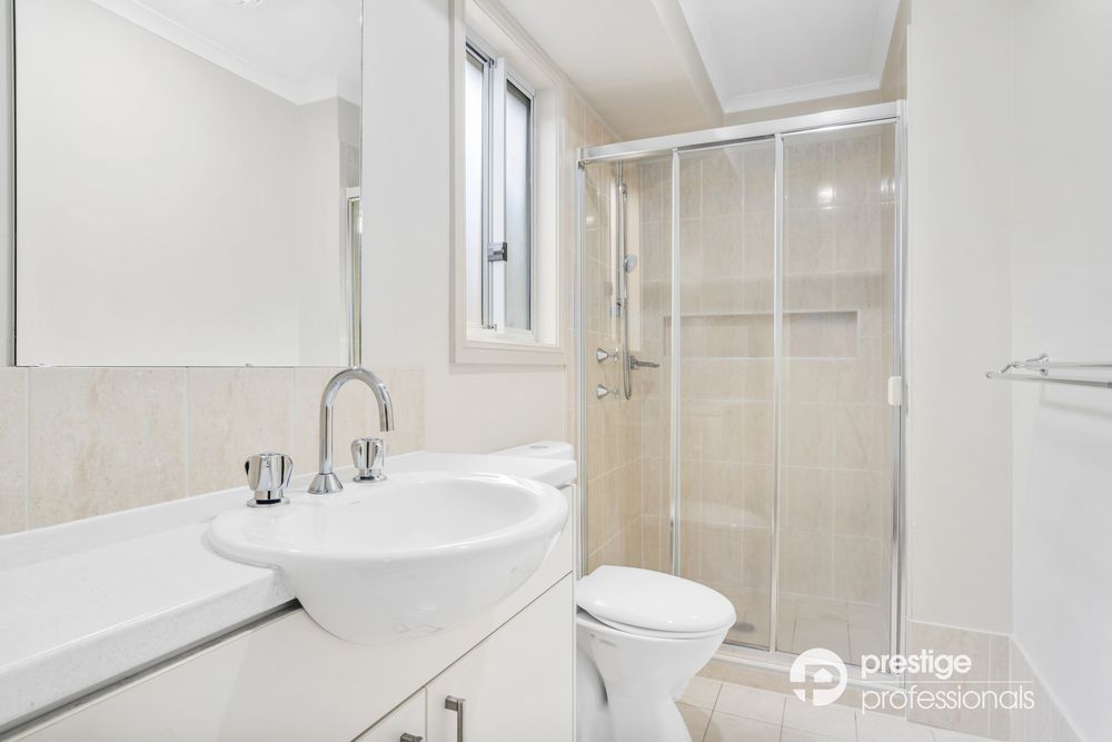 15 Fairway Close, Moorebank