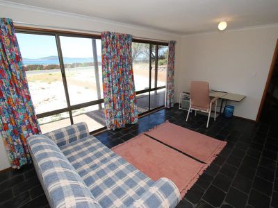 63 The Boulevarde, Hawks Nest