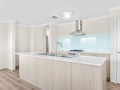 16 Killarney Loop, Gosnells