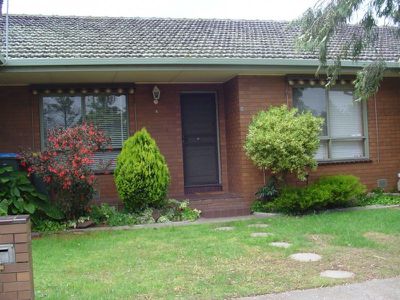 2 / 17 Synnot, Werribee