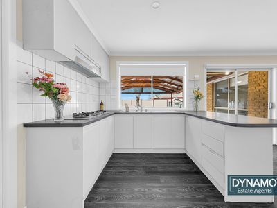 8 Wick Close, Craigieburn