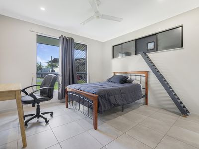 76B Giffin Road, White Rock