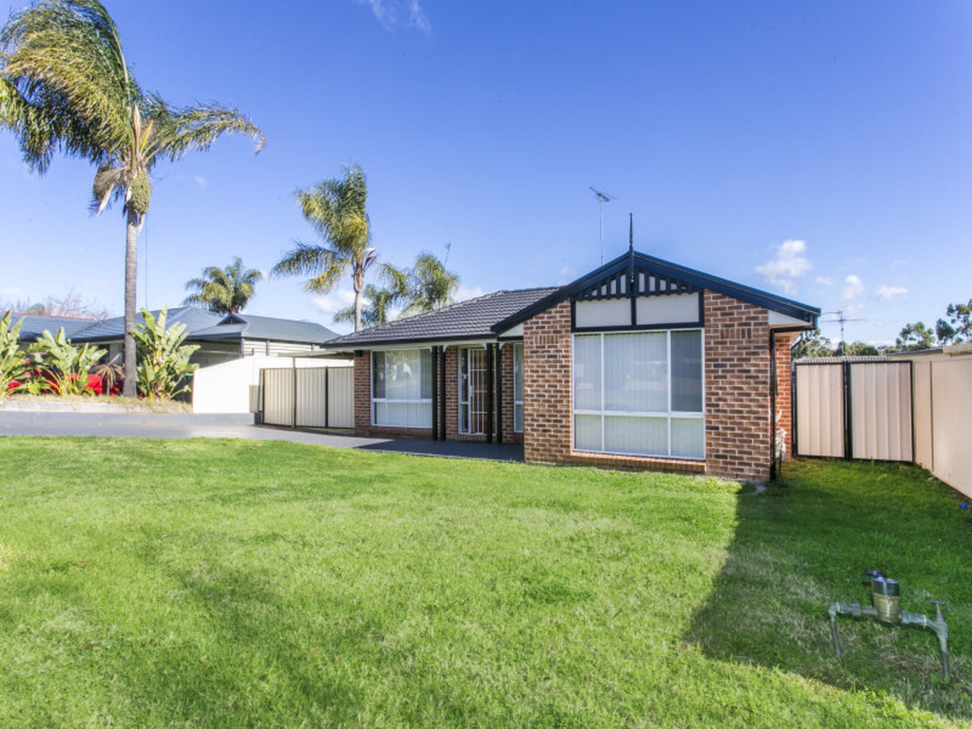 9 Sandpiper Crescent , CLAREMONT MEADOWS