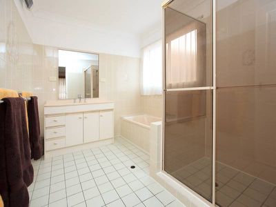1 Mahala Court, Rochedale South