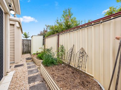 8 Kennedy Court, Urraween