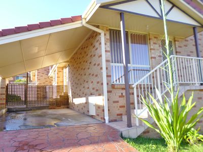 1 / 100 Glider Avenue, Blackbutt