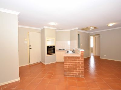 12 Glamis Court, Orelia