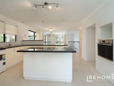 15 THURLOE WAY, Canning Vale