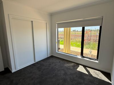 4 Acorn Way, Fraser Rise