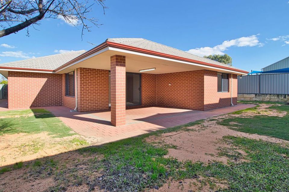 14 Nundle Road , Baldivis
