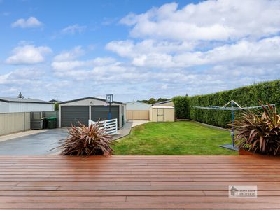 8 Sandy Crescent, Wynyard