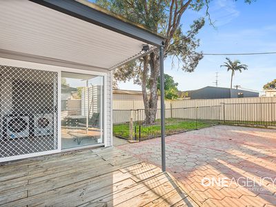 18 Fleetwood Cres, Warilla