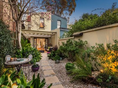 5 Collins Street, Annandale
