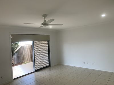 1 / 3 Ridge View Court, Nikenbah