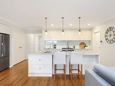 32 Acland Drive, Horsley