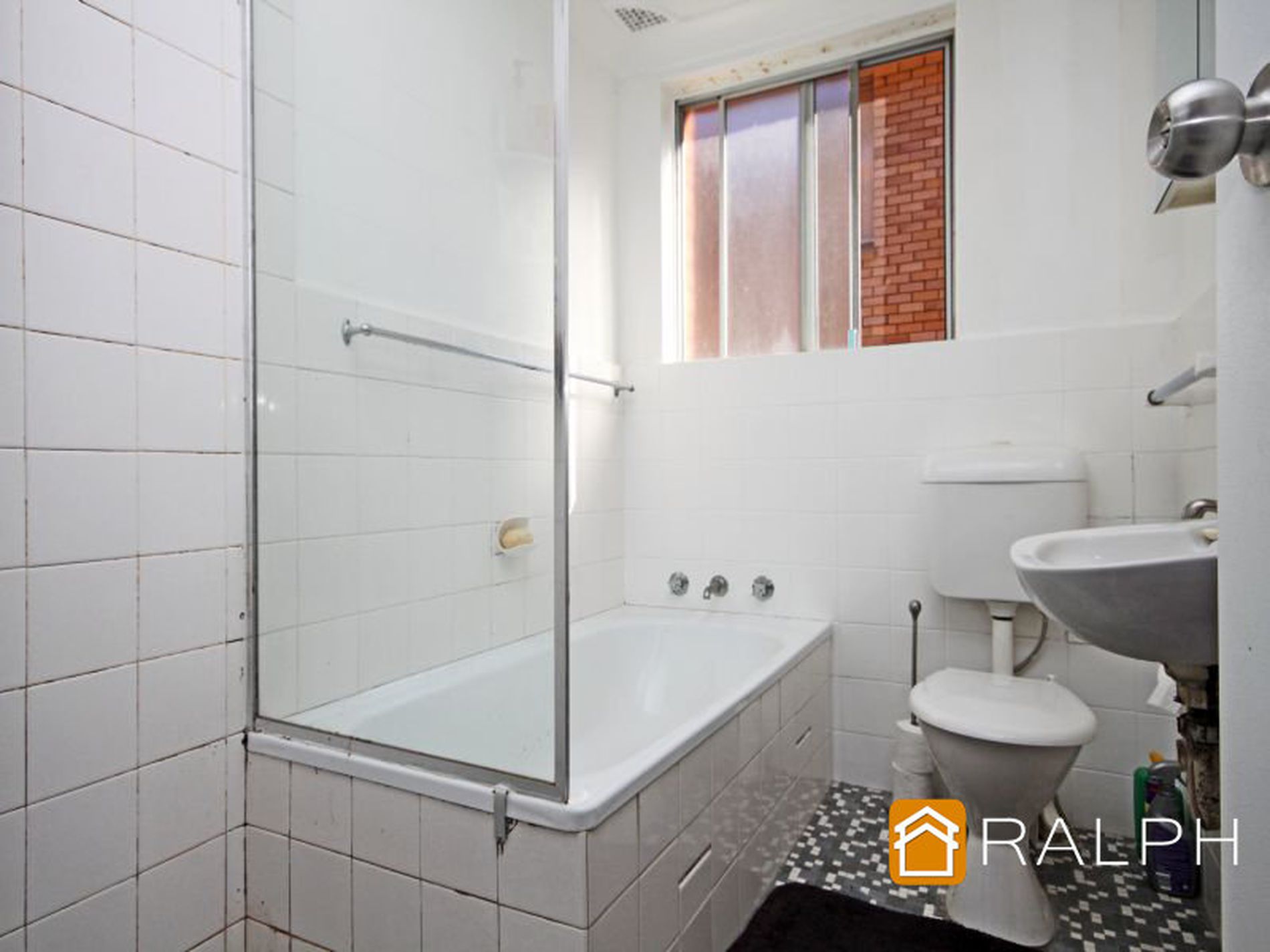 6 / 8 Willeroo Street, Lakemba