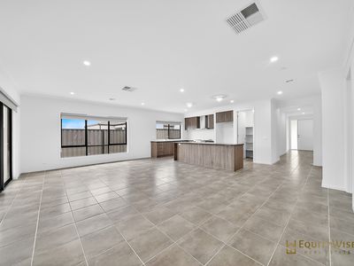 27 Kutjera Street, Manor Lakes