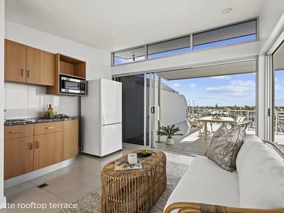 412 / 13 Nicklin Way, Minyama