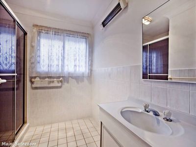 1 Mahala Court, Rochedale South