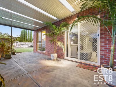 30 Hal Porter Terrace, Lynbrook
