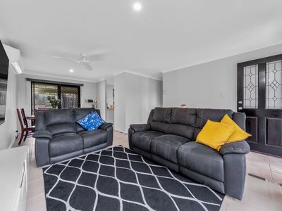 2 Blossom Street, Pimpama