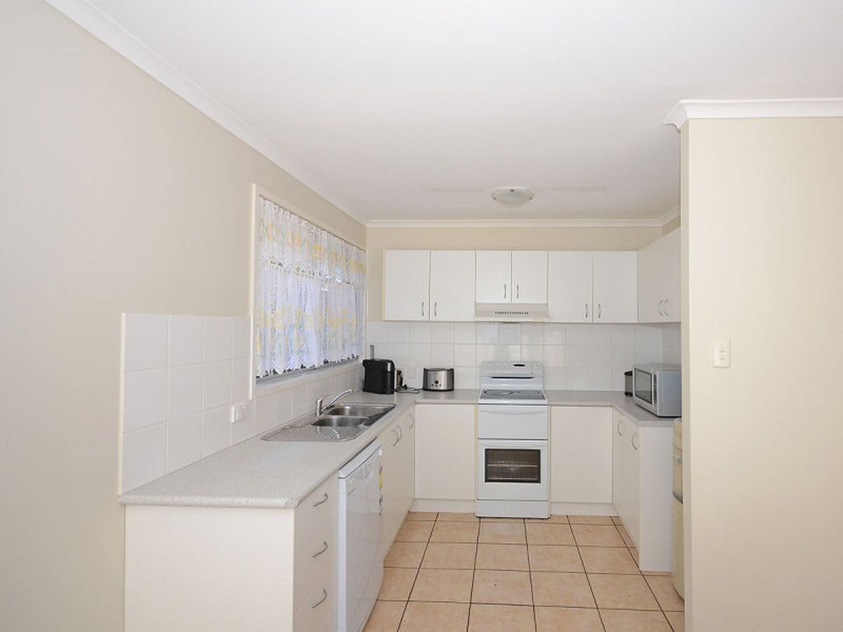 6 TURRUM STREET, Scarness