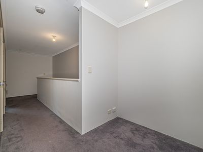 2 / 18 Gibbs Street, East Cannington