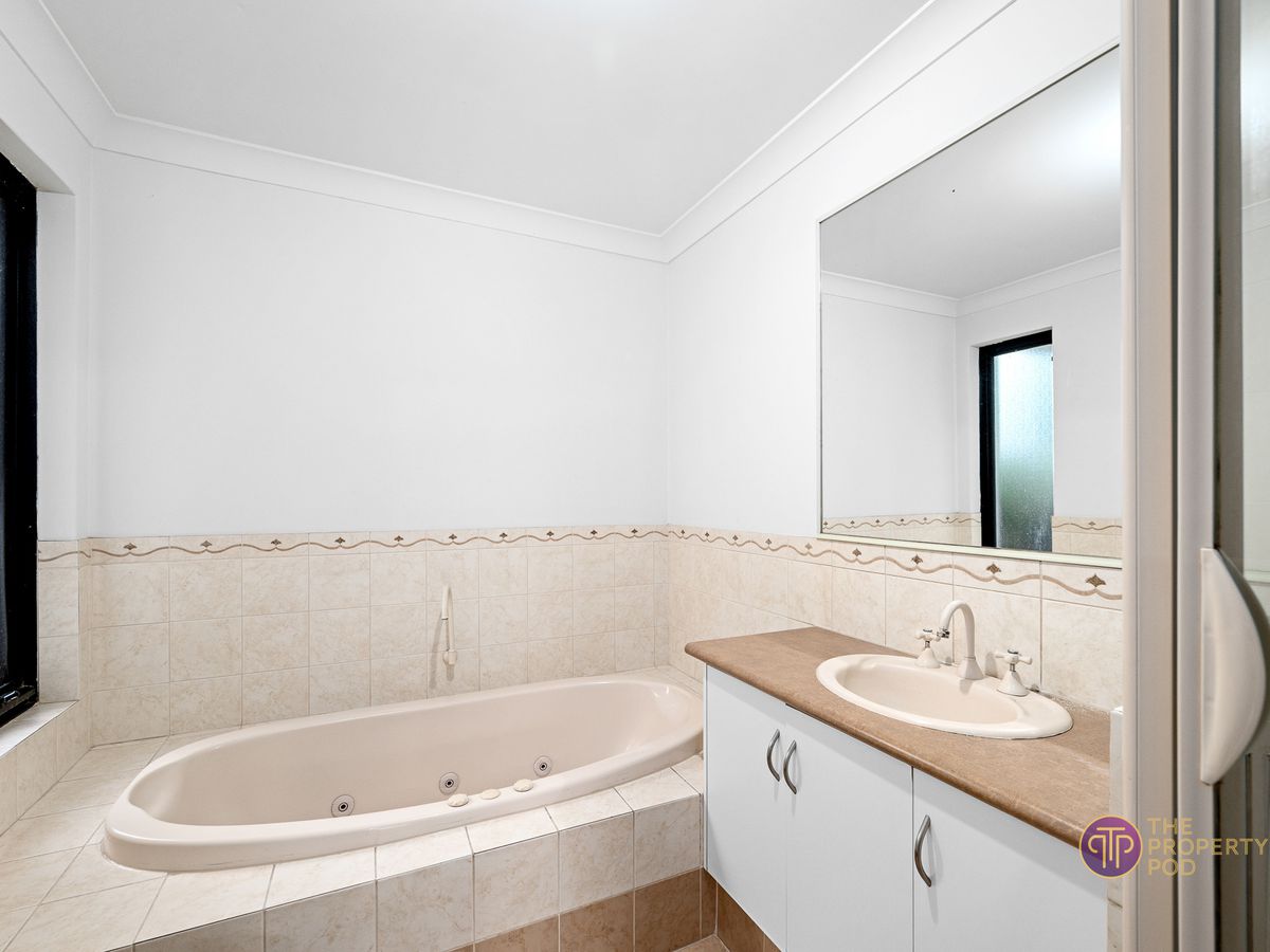 6 Lotus Court, Bertram