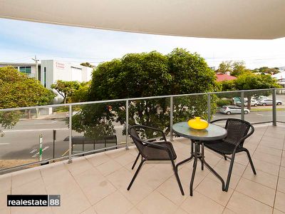 7  /  990 Wellington Street, West Perth