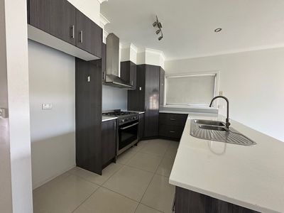 5 Hemingway Grove, Cranbourne West