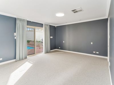 7 Clubb Court, Winthrop
