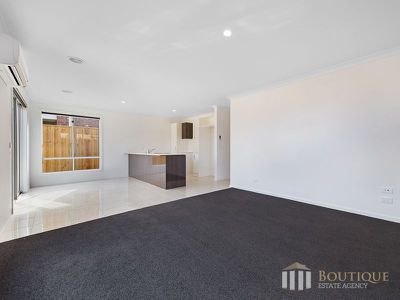 8 Frogmore Street, Pakenham