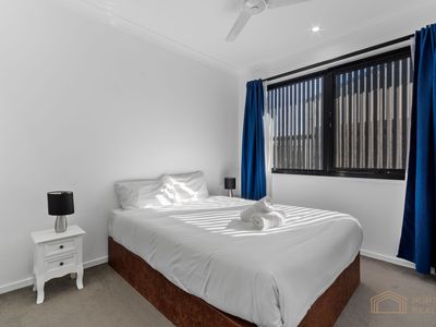 11 / 10 Zircon Close, Rochedale