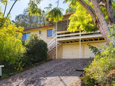 55 Dumbarton Drive, Kenmore