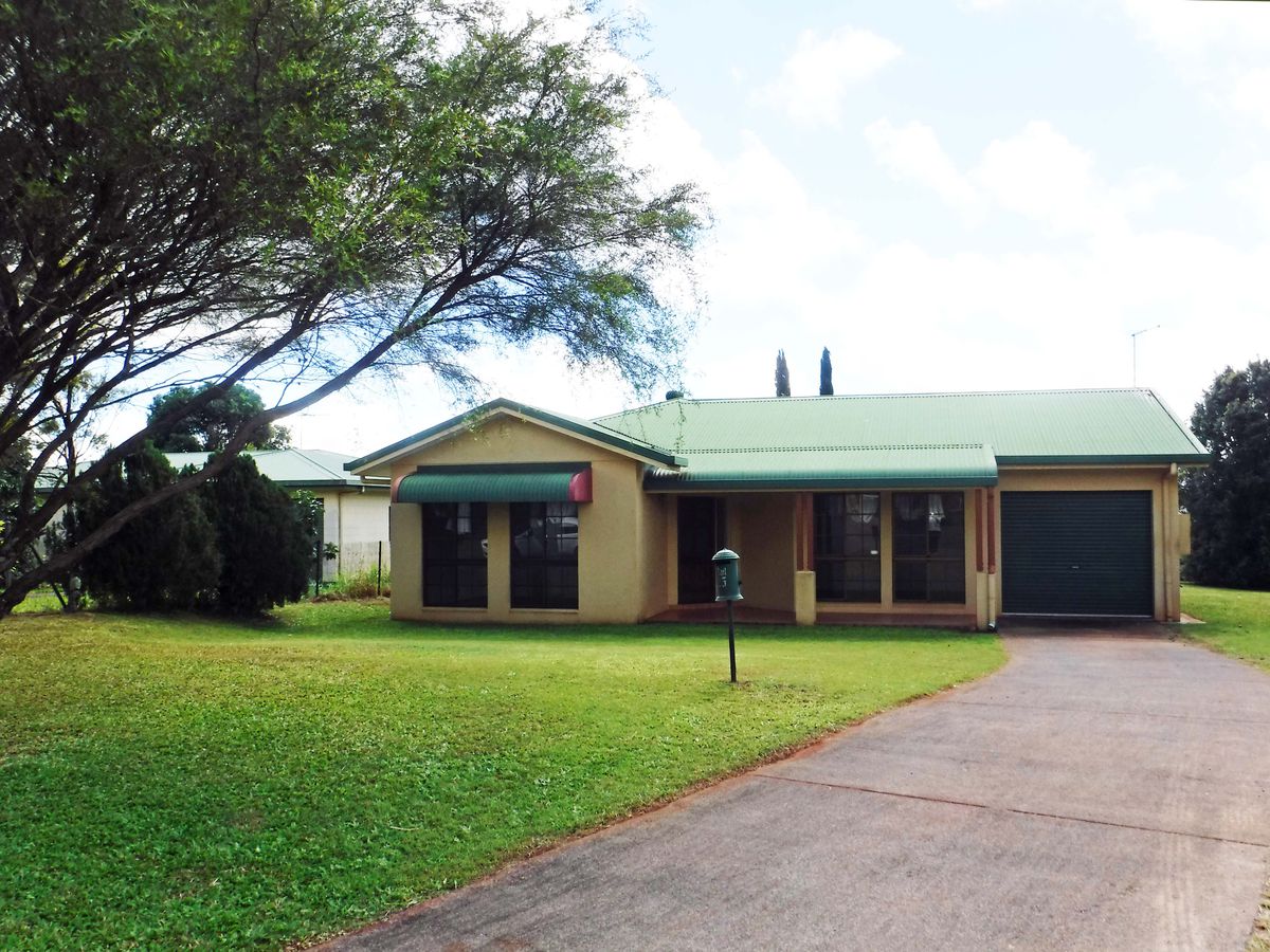 25 PAINE STREET, Atherton