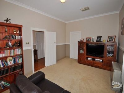 30 Jubilee Street, Dubbo