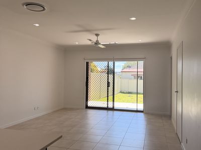 1 / 41 First Street, Weston