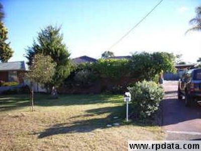 11 Warnbro Sound Avenue, Warnbro