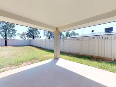 59 Champagne Drive, Dubbo