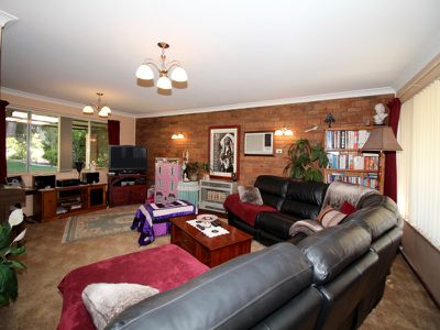 16 Casey Circuit, West Bathurst