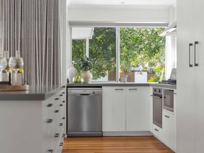 2 / 23 Sobraon Street, Sunrise Beach