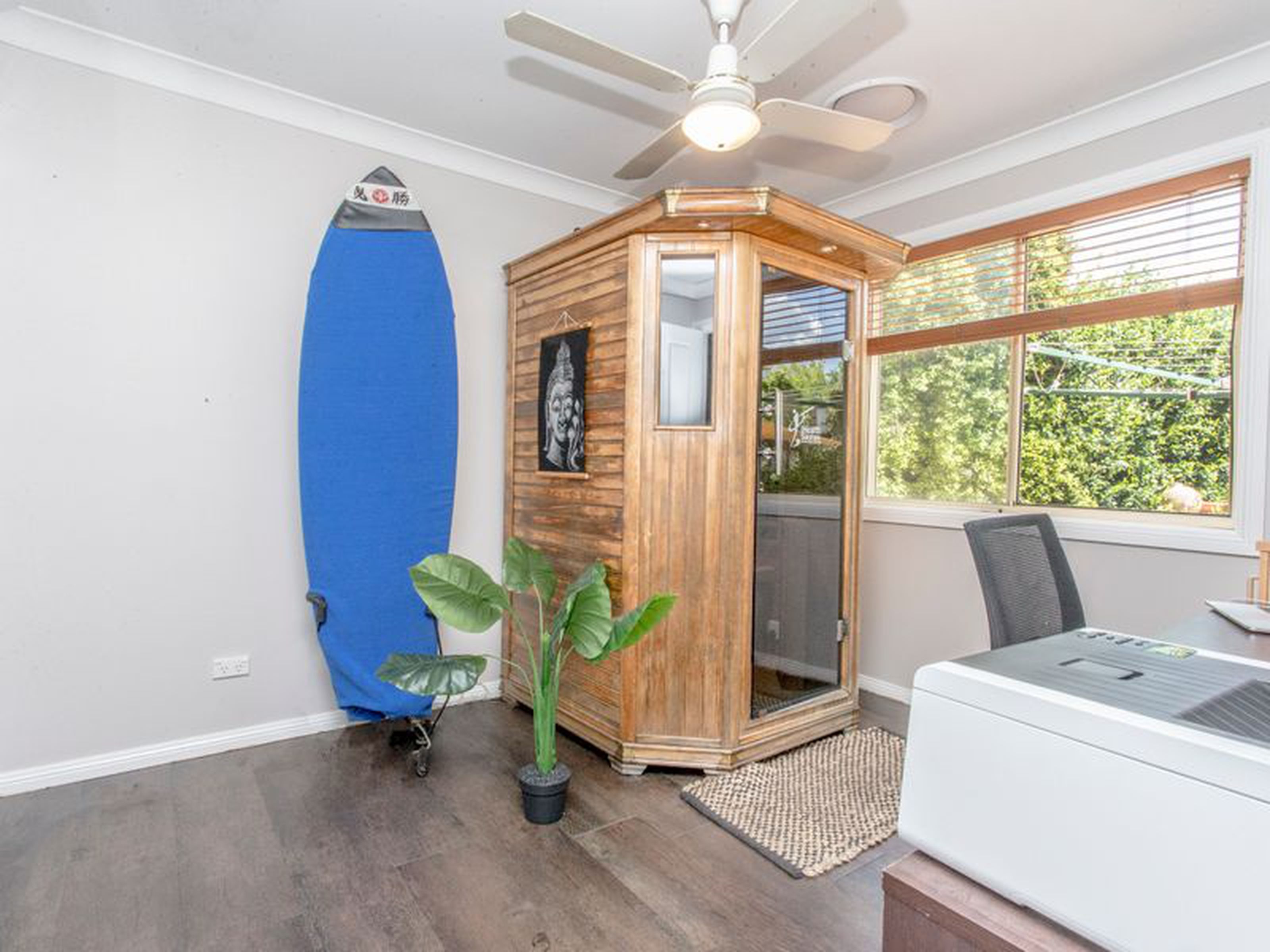 2 Kenneth Slessor Drive, GLENMORE PARK