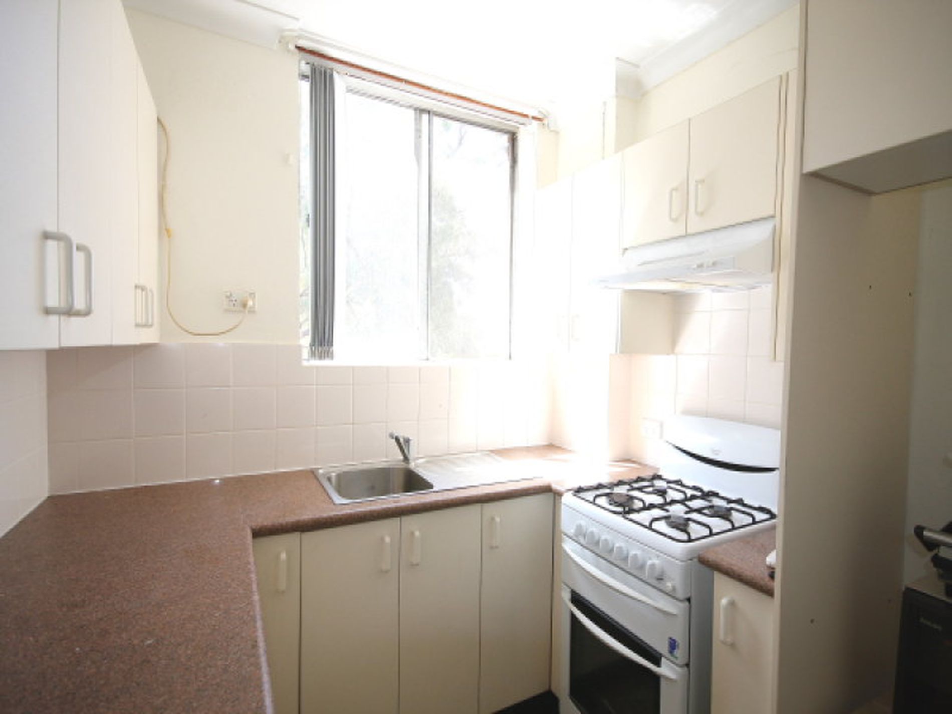 24 / 68 Mascot Drive, Eastlakes